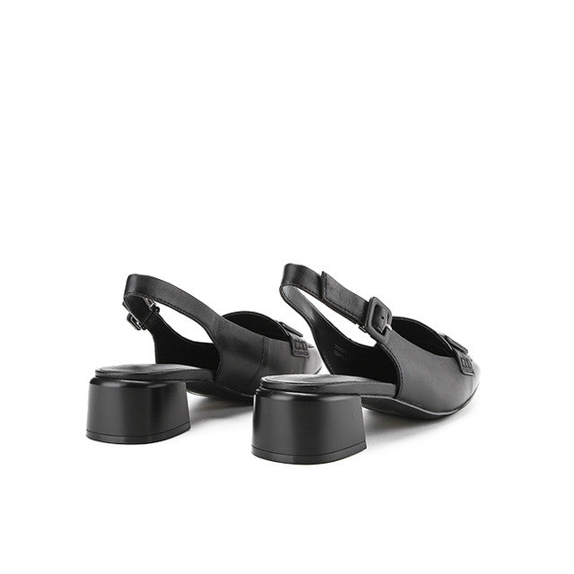 Bonnie Ginna In Black