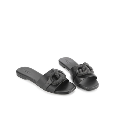 Narda Berlinda In Black