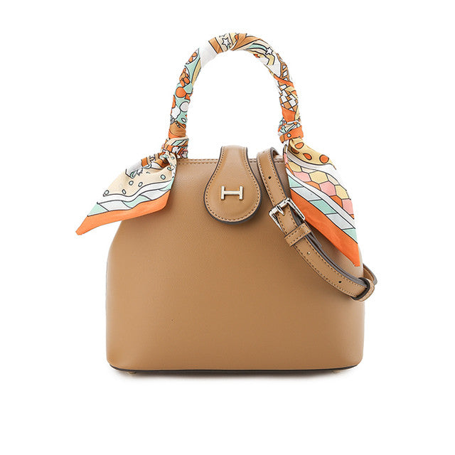 Dion Top Handle L In Tan