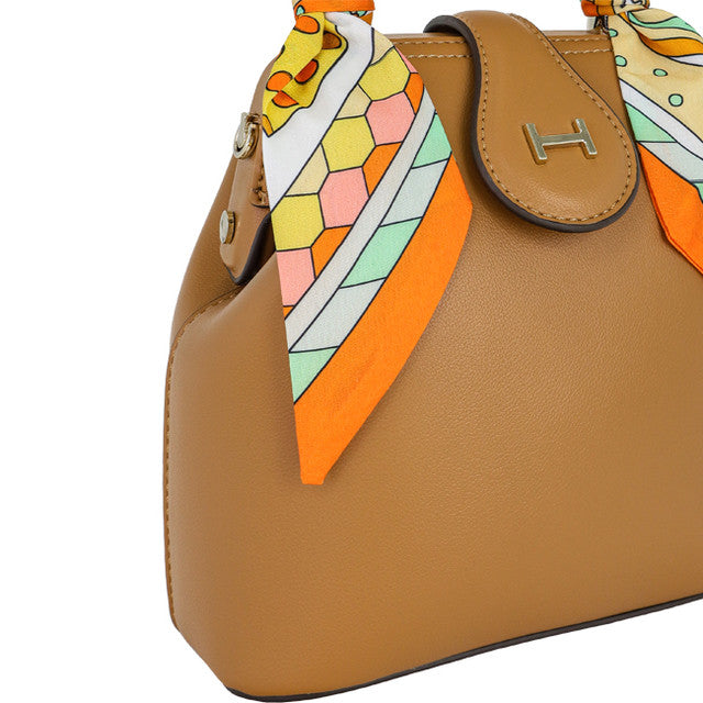 Dion Top Handle M In Tan