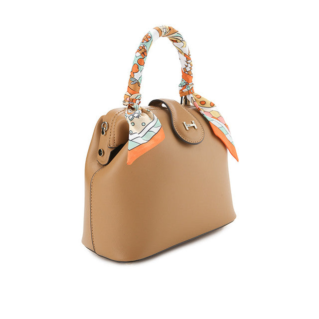 Dion Top Handle L In Tan