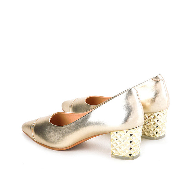 Alexis Dalia In Gold