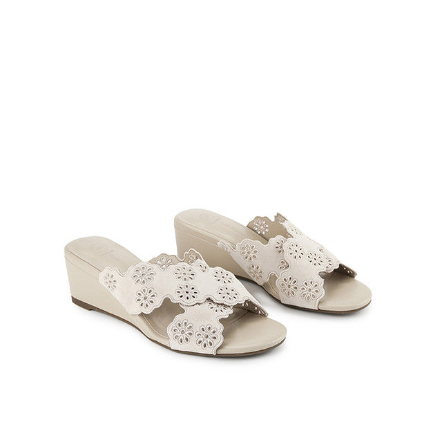 Hush Puppies Sandal Wanita Marion Amber Cross In Beige