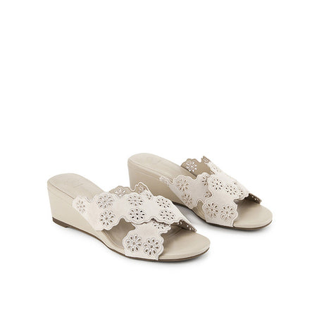 Hush Puppies Sandal Wanita Marion Amber Cross In Beige