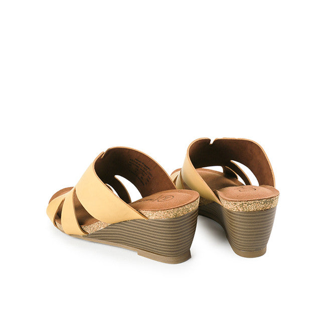 Hush Puppies Sandal Wanita Wedges Arthemis Holland In Mustard