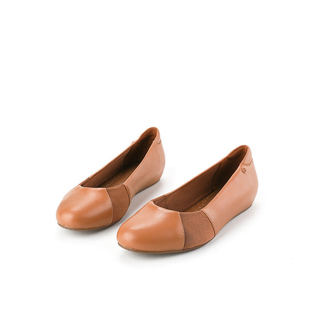 Diane Umma In Camel