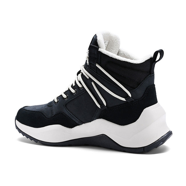 Victoria Dixie In Black