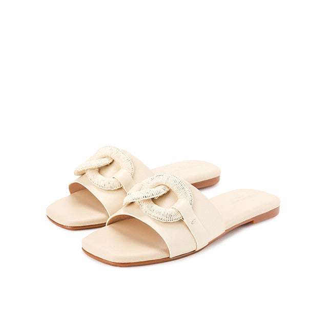 Narda Berlinda In Beige