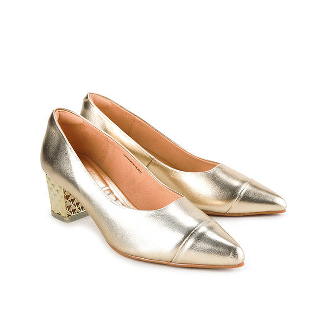 Alexis Dalia In Gold