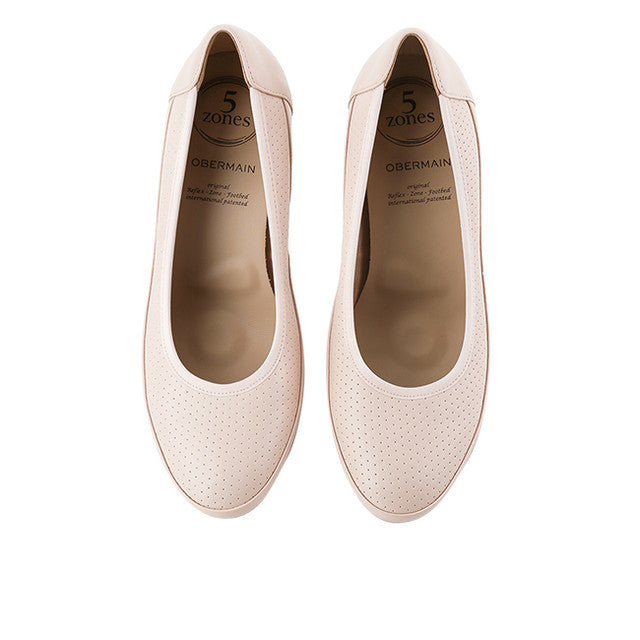 Adriana Cherin In Nude