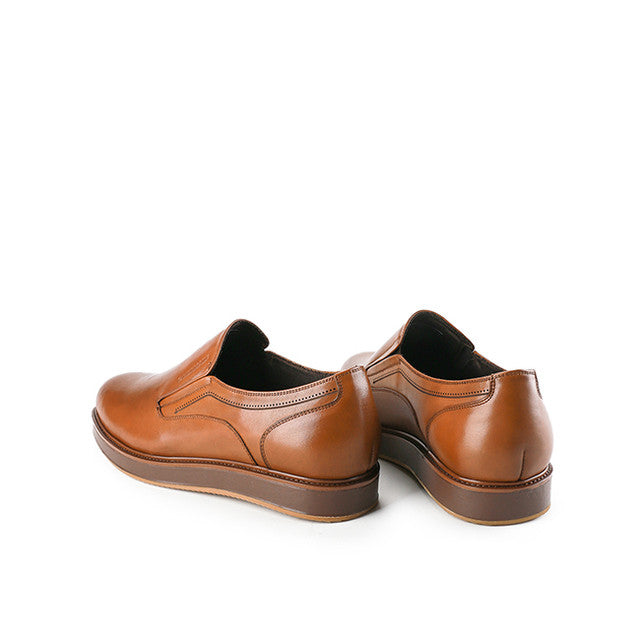 Benjamin Hanston In Tan