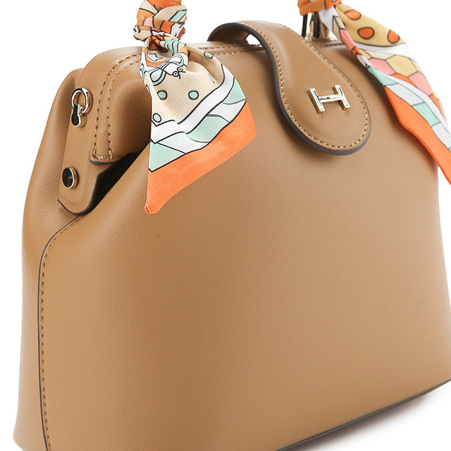 Dion Top Handle L In Tan