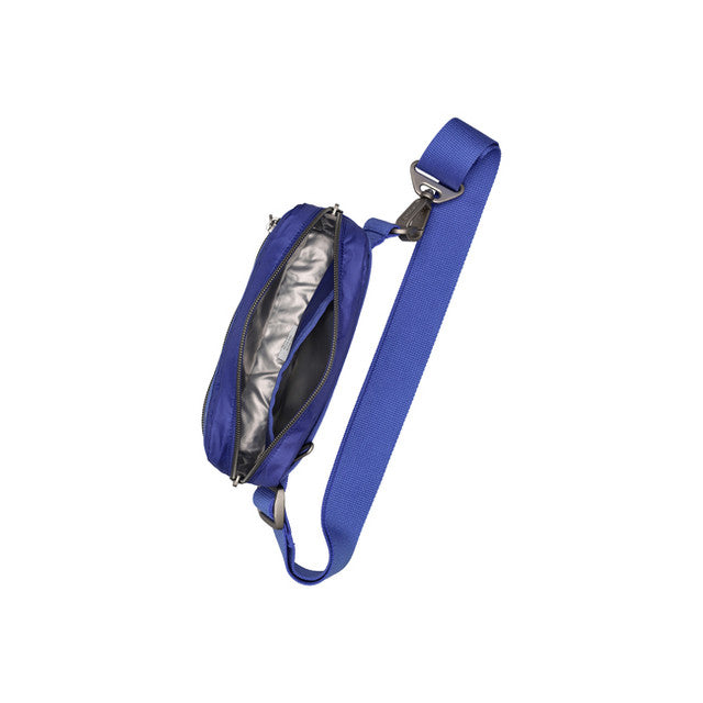 Essential Rect Xbody In blue