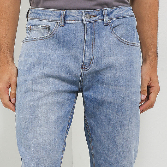 Nivellen In Light Blue