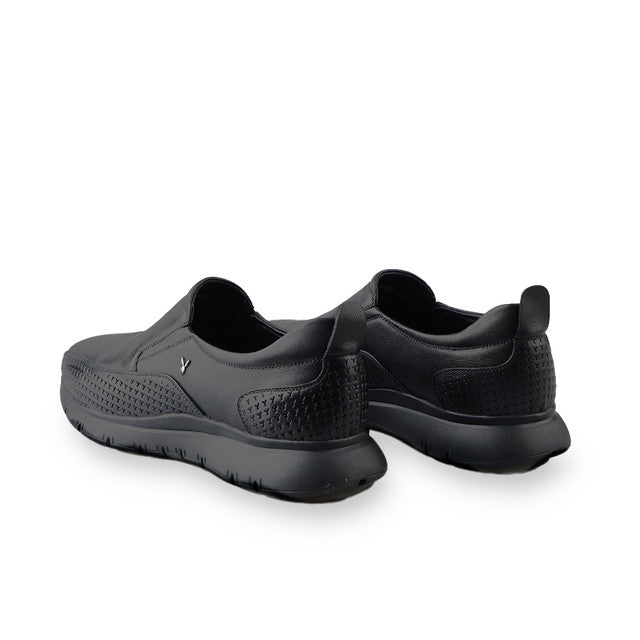 Playboy Shoes Pria Zherro Slip On