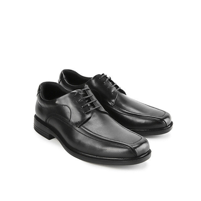 Burnie Efron In Black