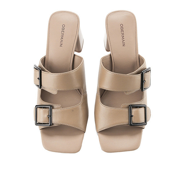 Marisa Ginna In Taupe