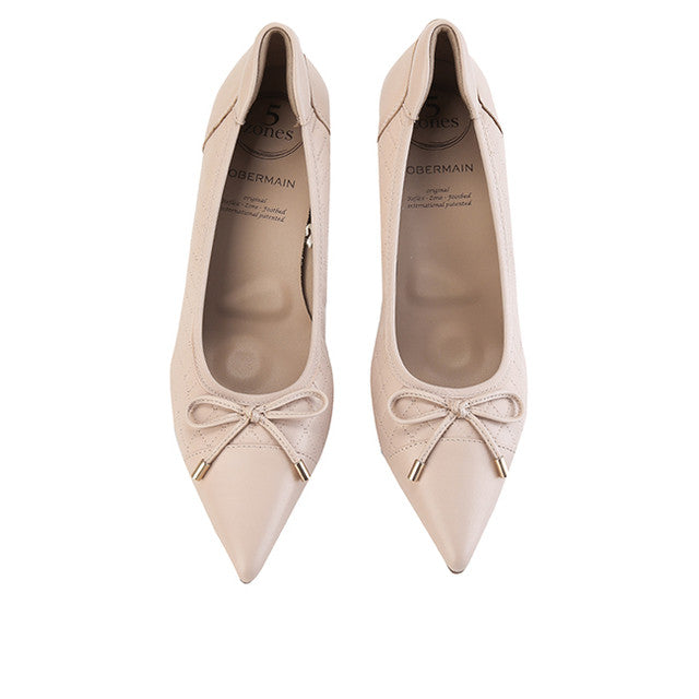 Anissa Gabrina In Nude