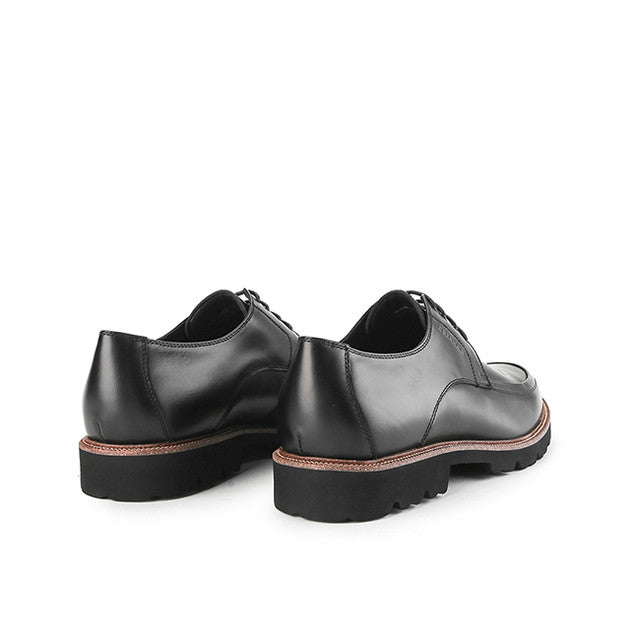 Billy Dasan In Black