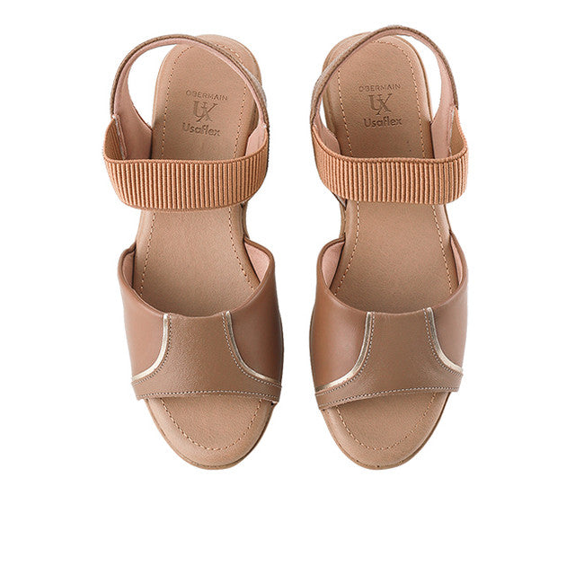 Niccola Genni In Brown