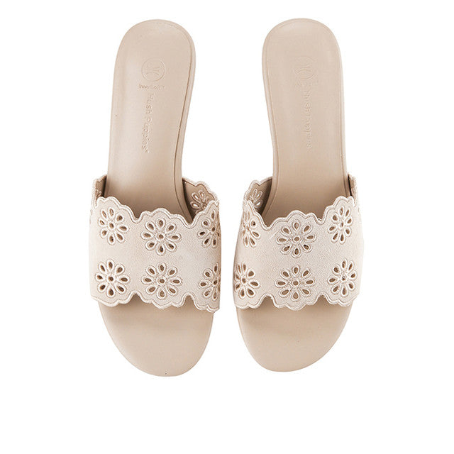 Hush Puppies Sandal Wanita Marion Amber Slip On In Beige