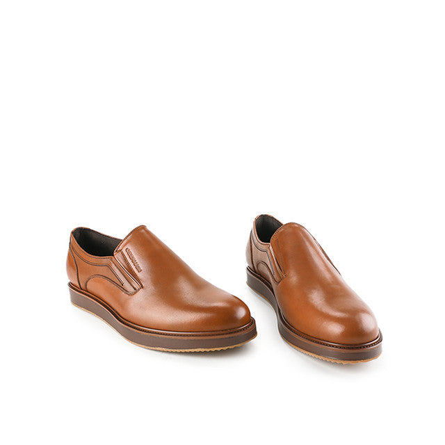 Benjamin Hanston In Tan