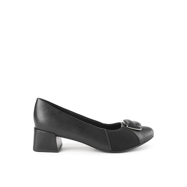 Alivia Soul In Black