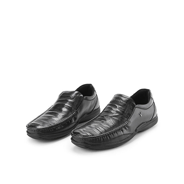 Playboy Sepatu Pria Lace Up Albania Slip On In Black