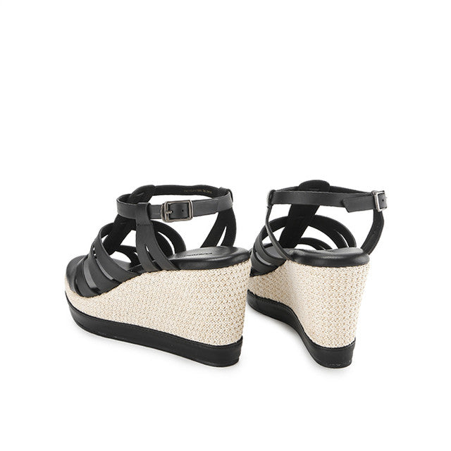 Margita Annie In Black