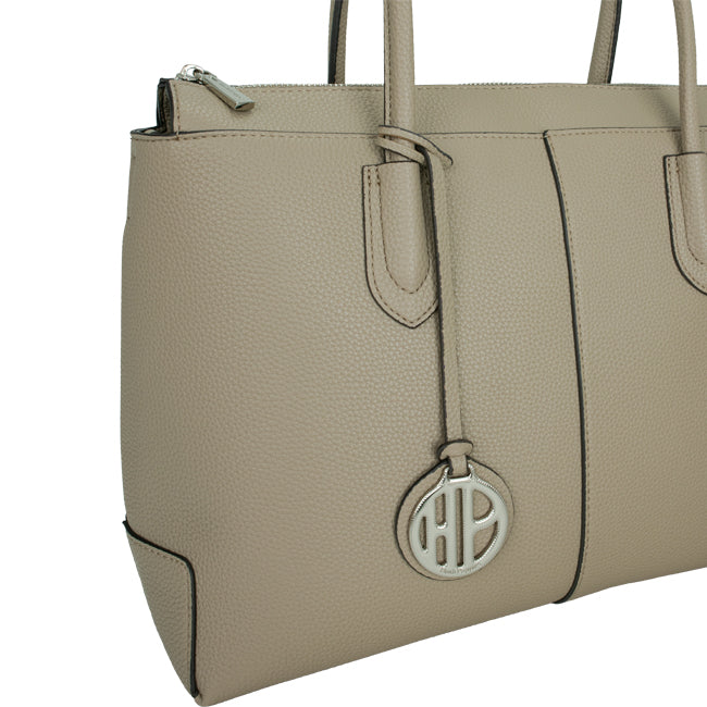 Cassandra Tote In Khaki