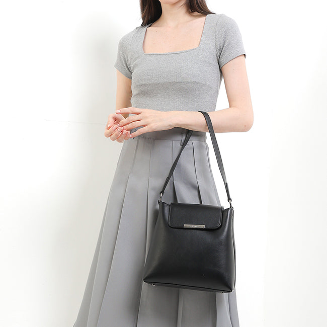 Sadie Shoulder In Black