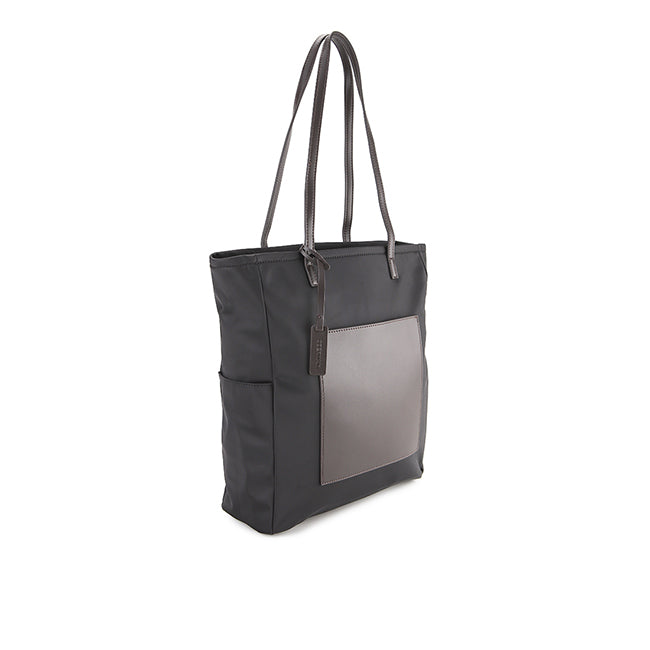 Foara Shoulder Bag In Black