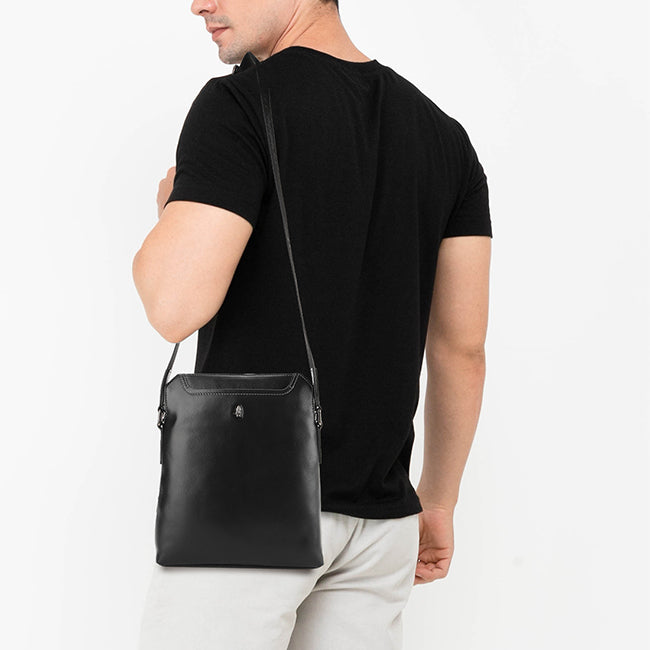Hush Puppies Tas Pria Paxton Sling Bag In Black