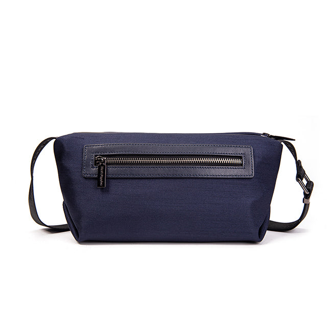 Hush Puppies Pria Mance Messenger Bag In Navy
