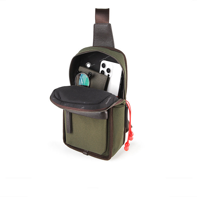 Tayton Chest Bag In Khaki