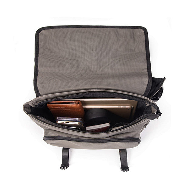 Hush Puppies Tas Pria Percy Messenger Bag In Grey