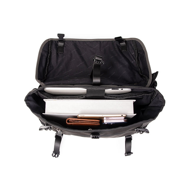 Hush Puppies Tas Pria Porter Messenger Bag In Grey