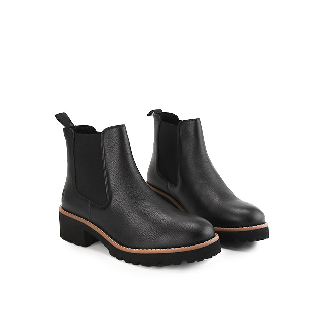 Hush Puppies Sepatu Wanita Others Amelia Chelsea In Bold Black Leather