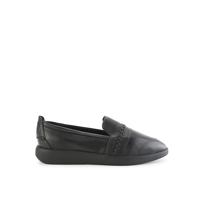 Aura Loafer In Bold Black Leather
