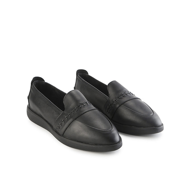 Aura Loafer In Bold Black Leather