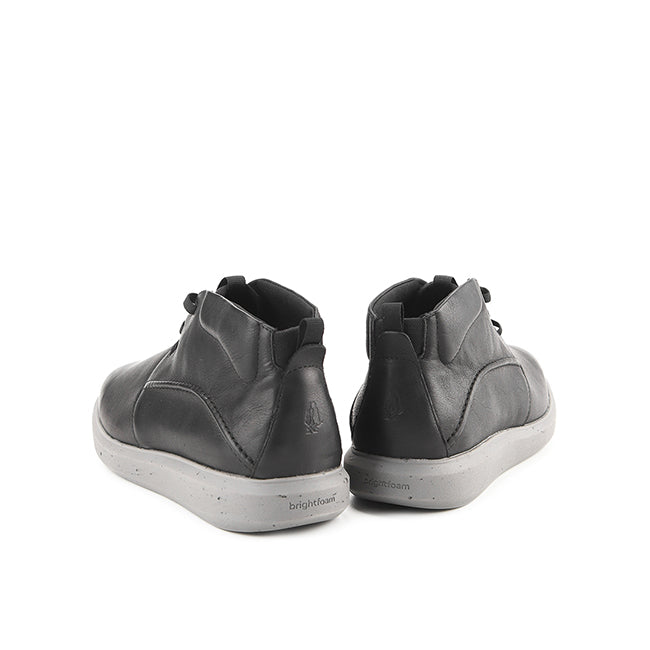 Hush Puppies Sepatu Pria Sneakers Niles Chukka In Black