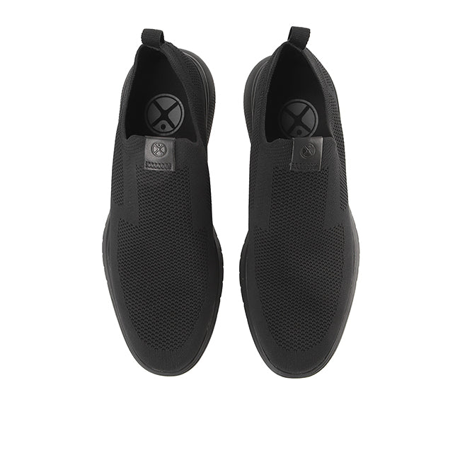 Advance Knit Slip On In Bold Black Knit