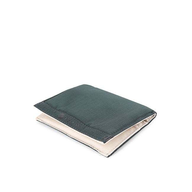 Snap Card Case In Midnight Green