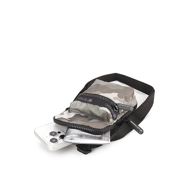 Cargo Phone Bag In Camo Cargo