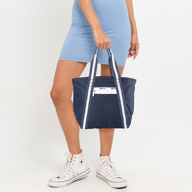 Sm E/W Everyday Tote In Spectator Deep Blue