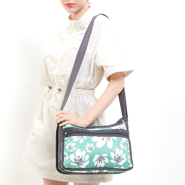 Deluxe Everyday Bag In Tropical Garden Green