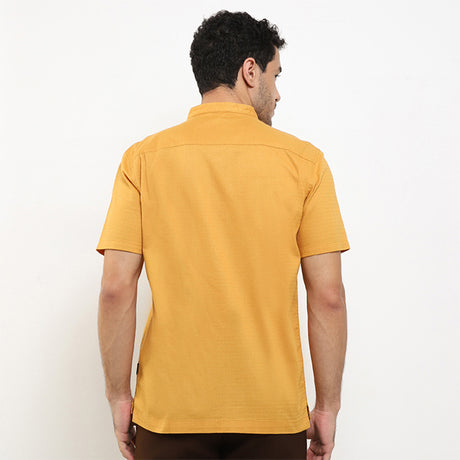 Hush Puppies Pakaian Pria Shirt Zhou In Mustard