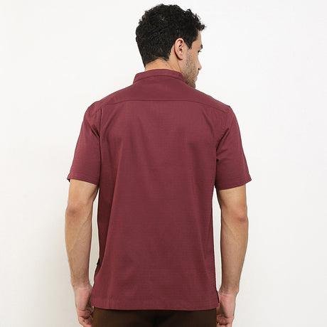 Hush Puppies Pakaian Pria Shirt Zhou In Maroon