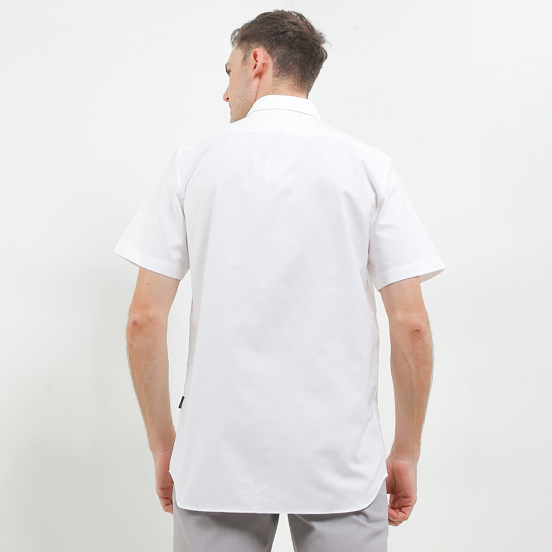 Hush Puppies Pakaian Pria Shirt 955 Reef In White