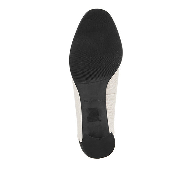 Beris Ginna In Off White